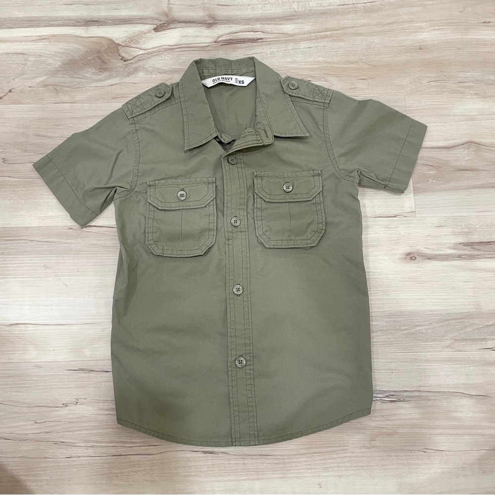 Old Navy Boys Button Down Size XS